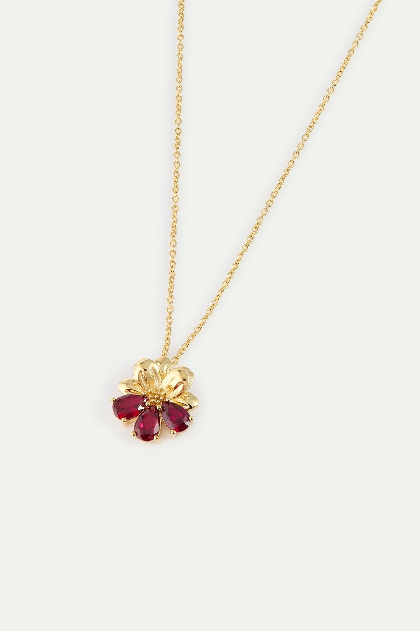 Gold Pendant Necklace With Cosmos and Red Stones | AYNF3071 - Les Nereides