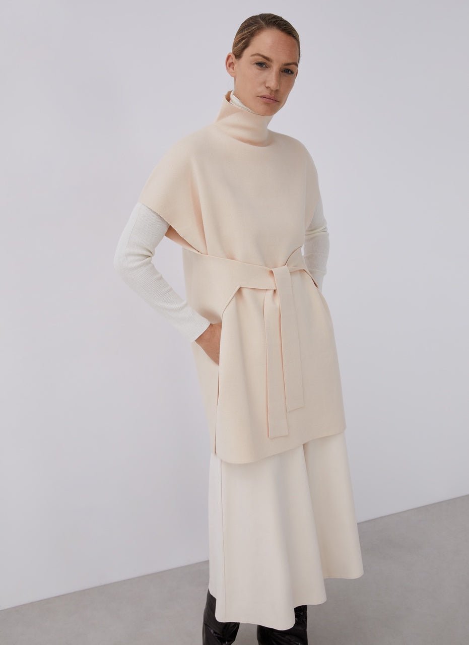 Women Knit Accesories | Beige Belt Cerrojillo Knit Cape by Spanish designer Adolfo Dominguez