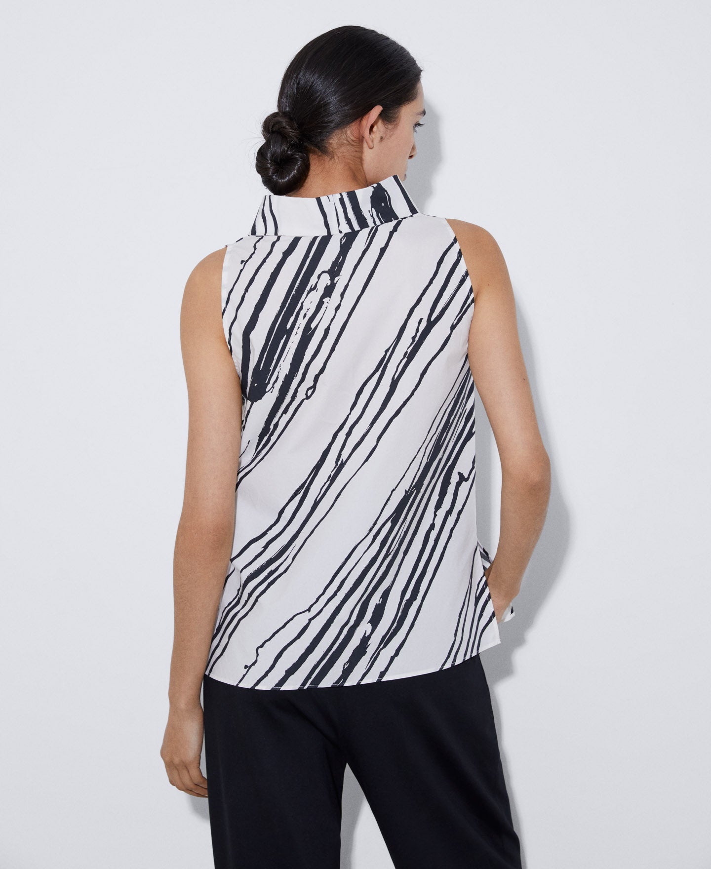 Women Top | Black And White Responsible Cotton Halter Top by Spanish designer Adolfo Dominguez