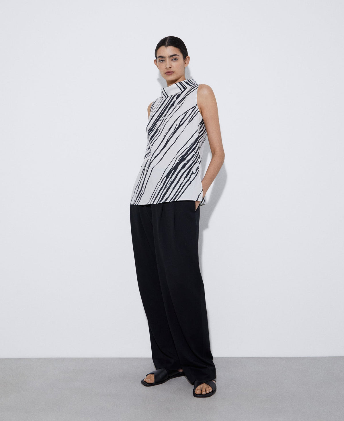 Women Top | Black And White Responsible Cotton Halter Top by Spanish designer Adolfo Dominguez