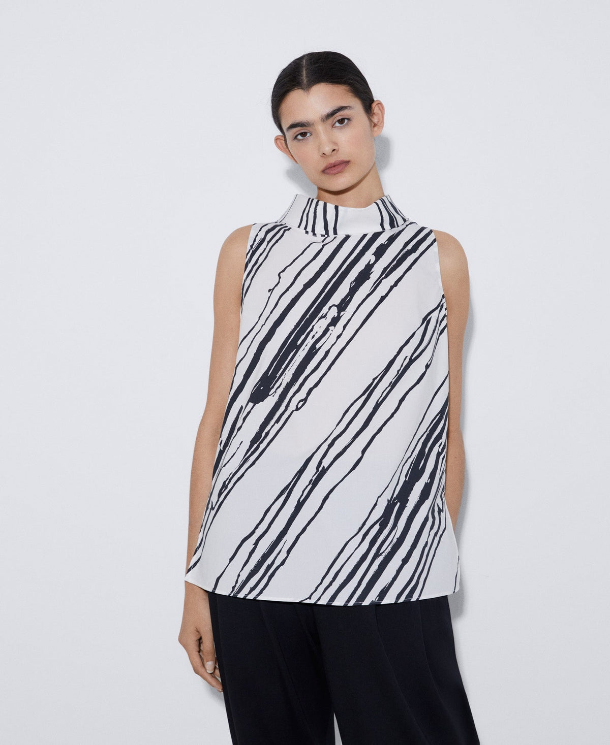 Women Top | Black And White Responsible Cotton Halter Top by Spanish designer Adolfo Dominguez
