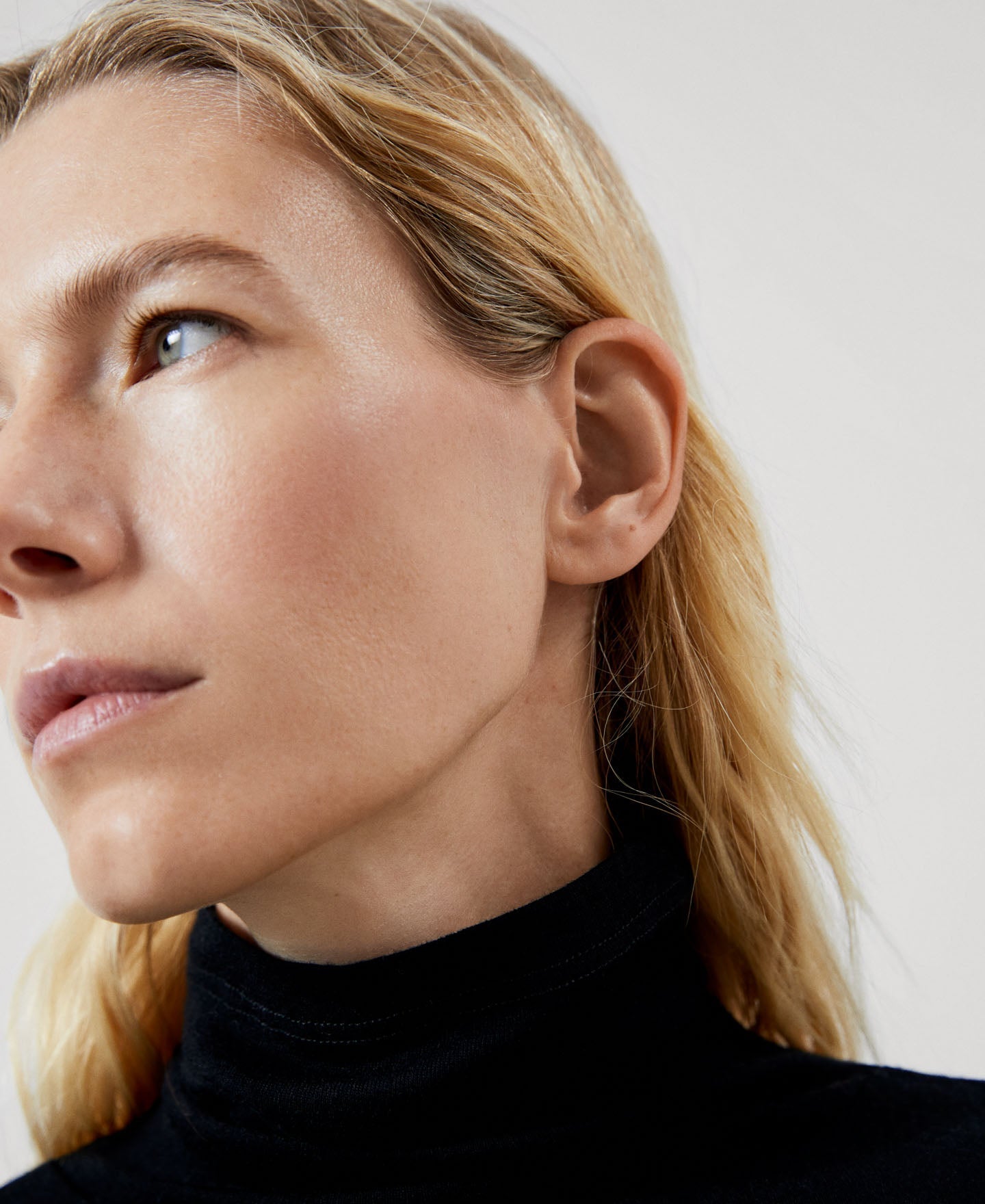 Women Long-Sleeve T-Shirt | Black Merino Wool Long Sleeve T-Shirt by Spanish designer Adolfo Dominguez