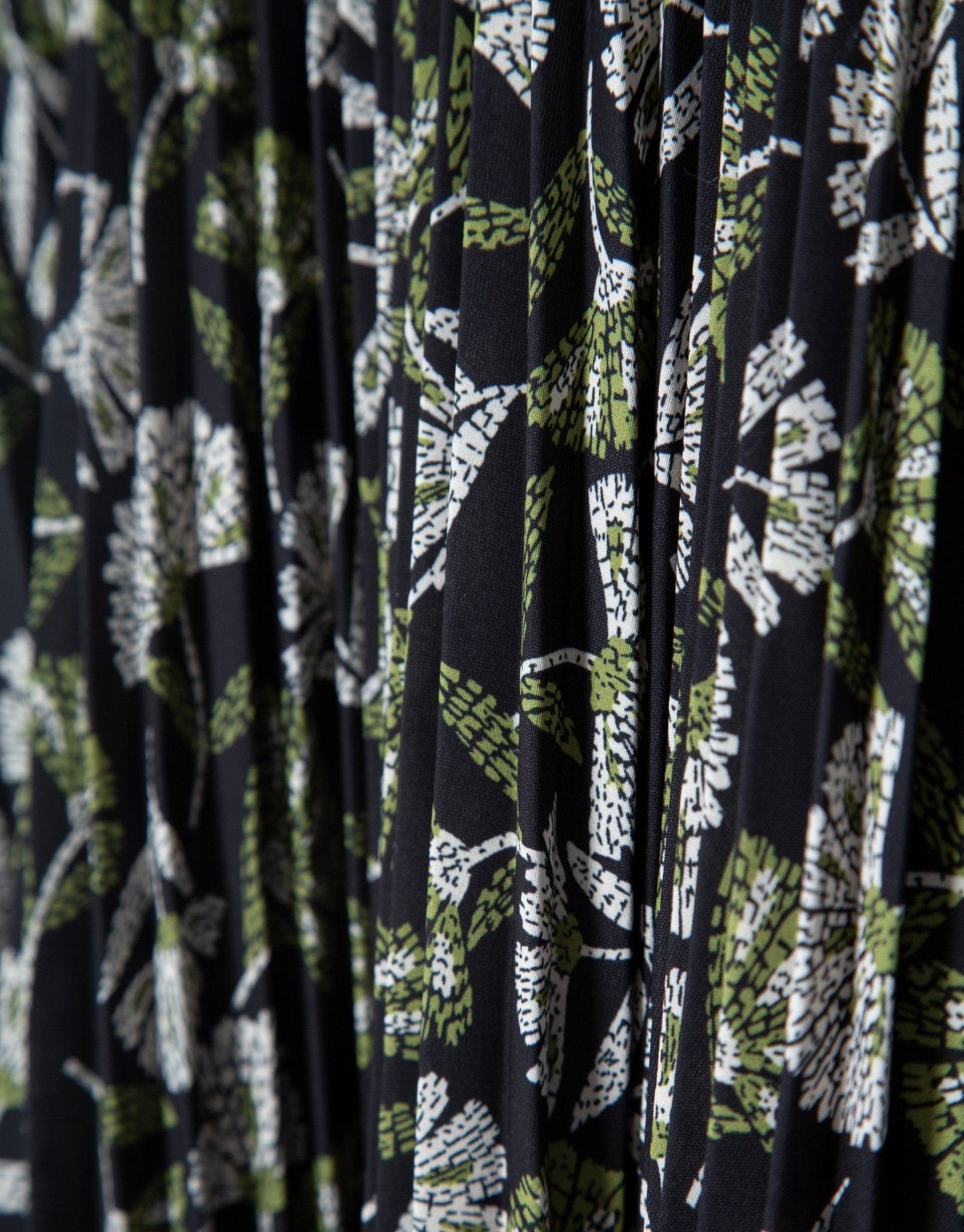 Dresses | Black midi pleated dress with green leaf print by Spanish designer Roberto Verino