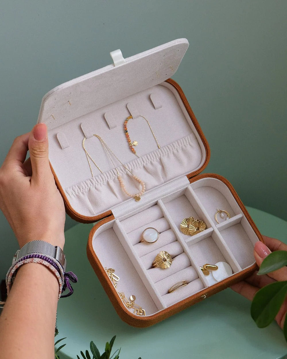 Brigitte Corduroy Travel Jewelry Box Cognac
