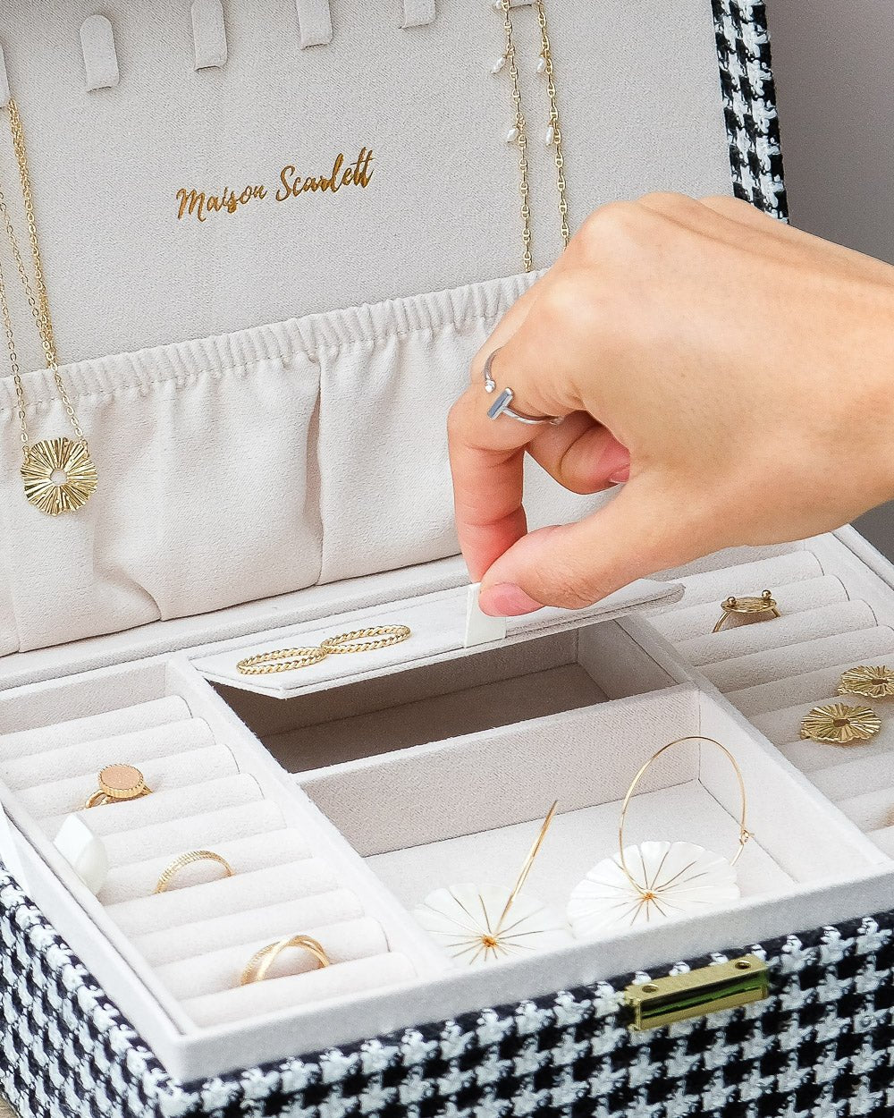 Louise Houndstooth Jewelry Box Black