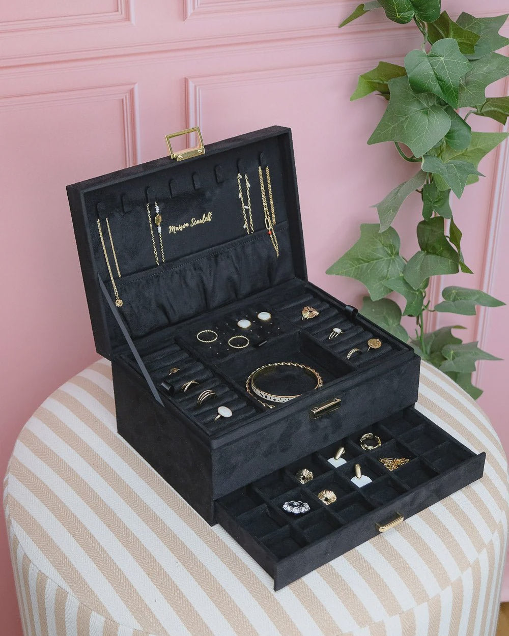 Denise Jewelry Box In Black Velvet