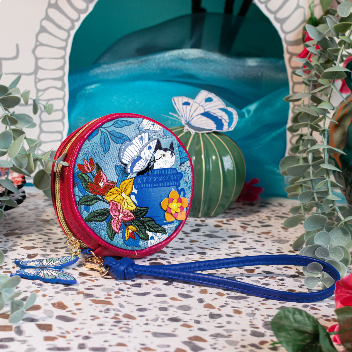 Greek Garden Round Zip Purse
