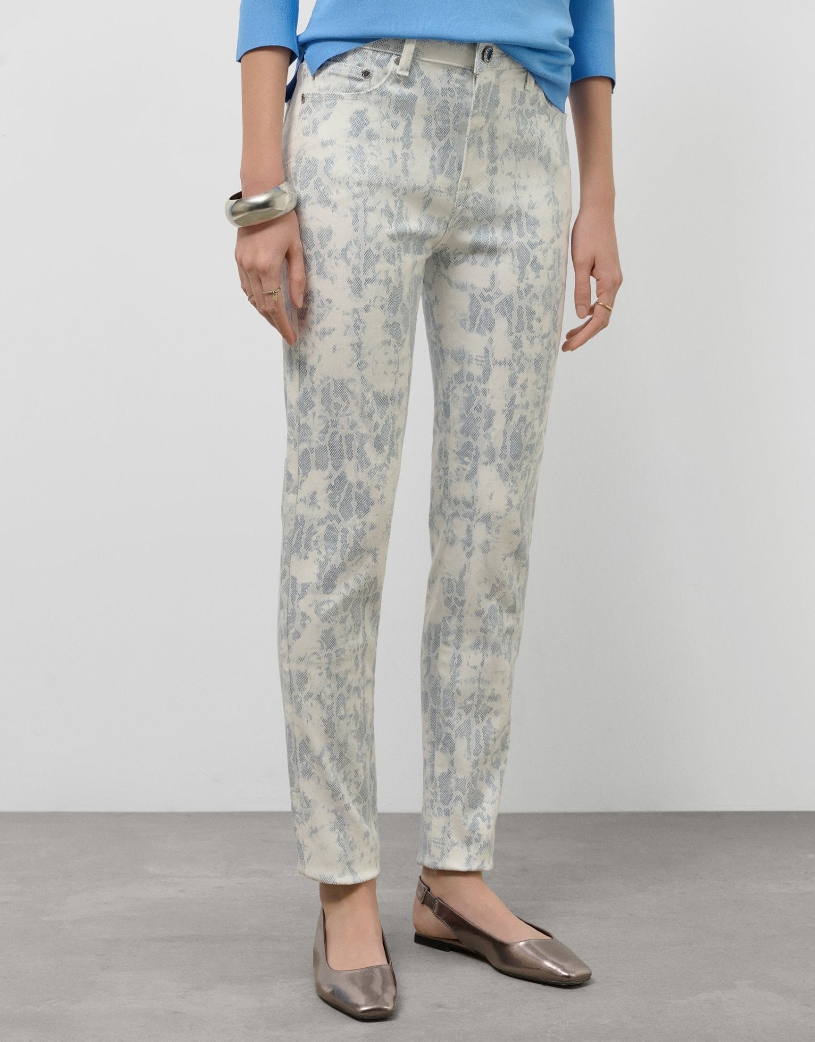 Pants | Gray blue animal print white five - pocket pants by Spanish designer Roberto Verino