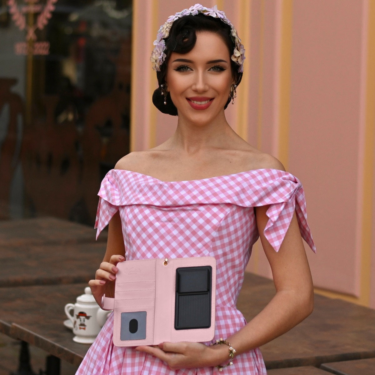 Heritage Victorian Tea Rooms Universal Phone Holder