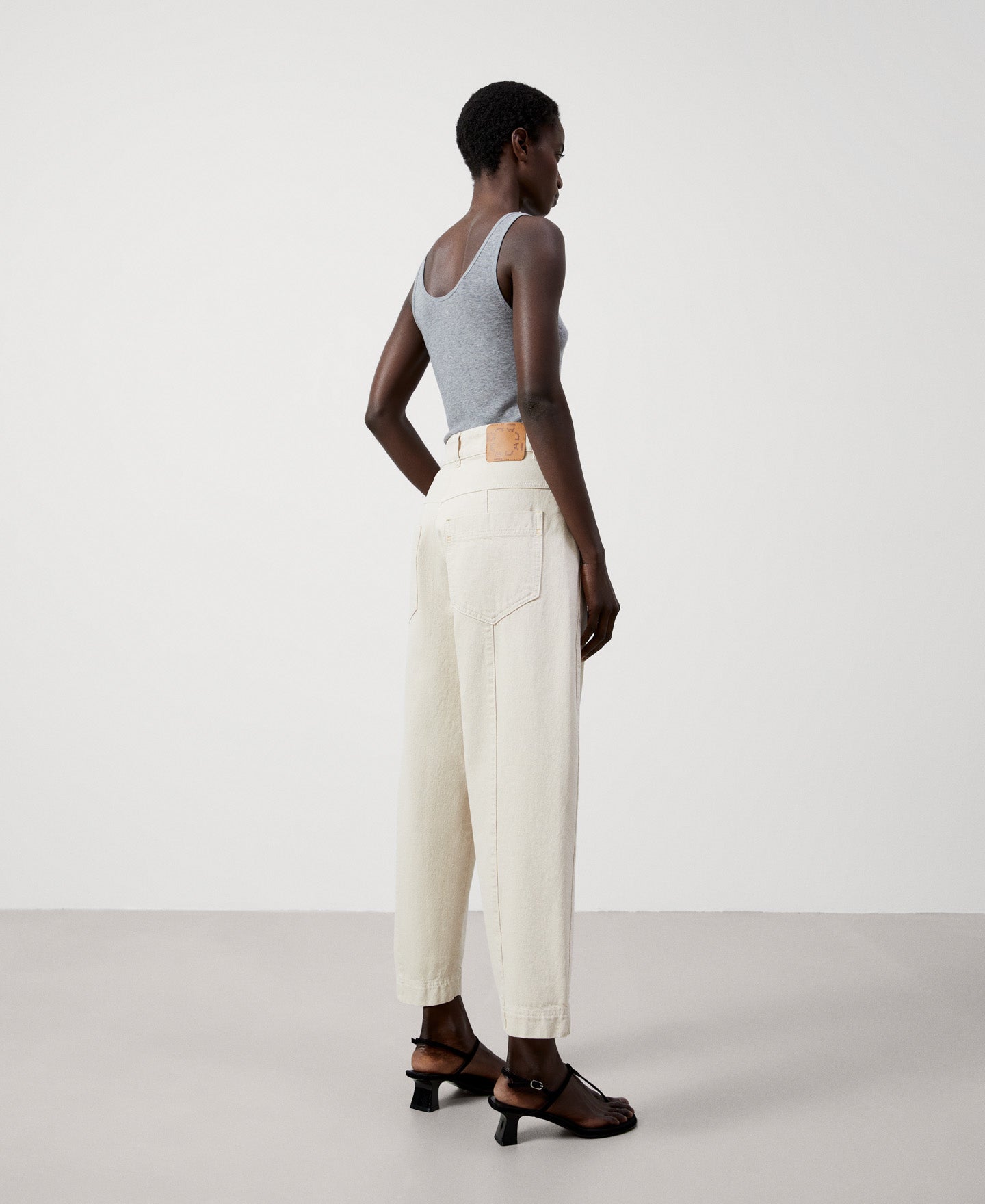 Women Jeans | Light Cream Organic Cotton Carrot Jeans by Spanish designer Adolfo Dominguez