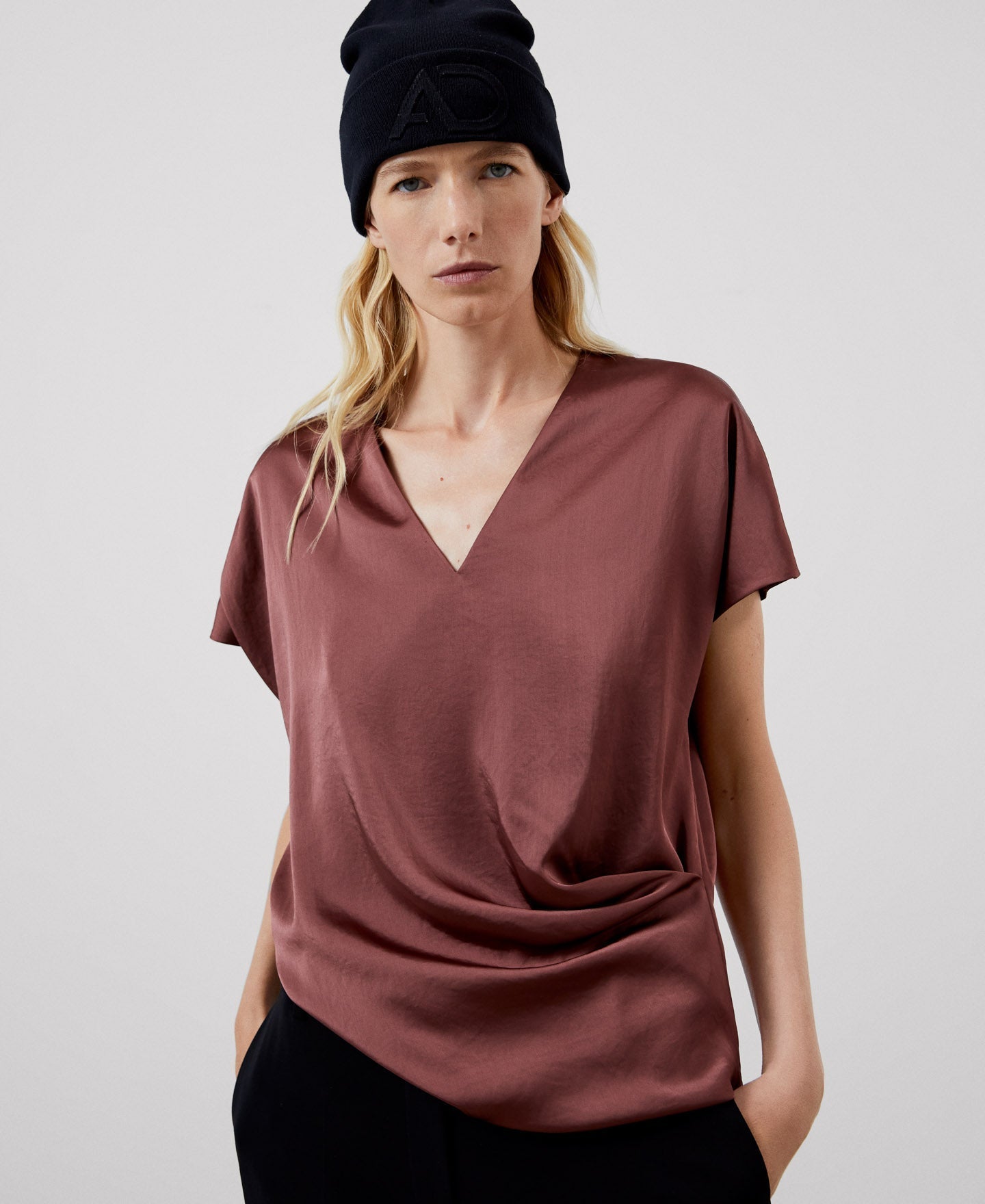 Women Top | Makeup Zinc, Brass And Resine Pétalo Bracelet by Spanish designer Adolfo Dominguez