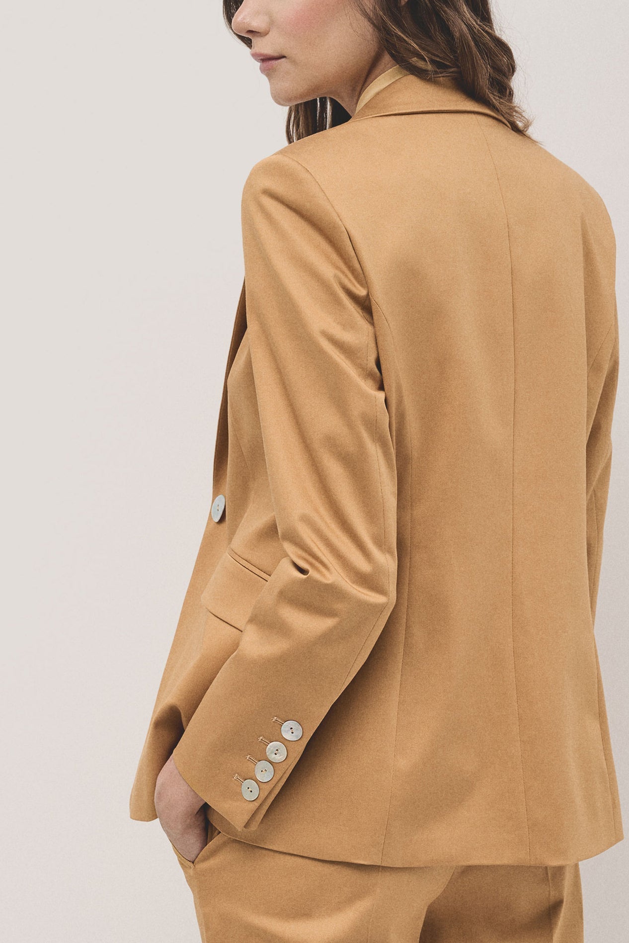 Knitwear | Mustard satin cotton suit jacket with one button by Spanish designer Roberto Verino