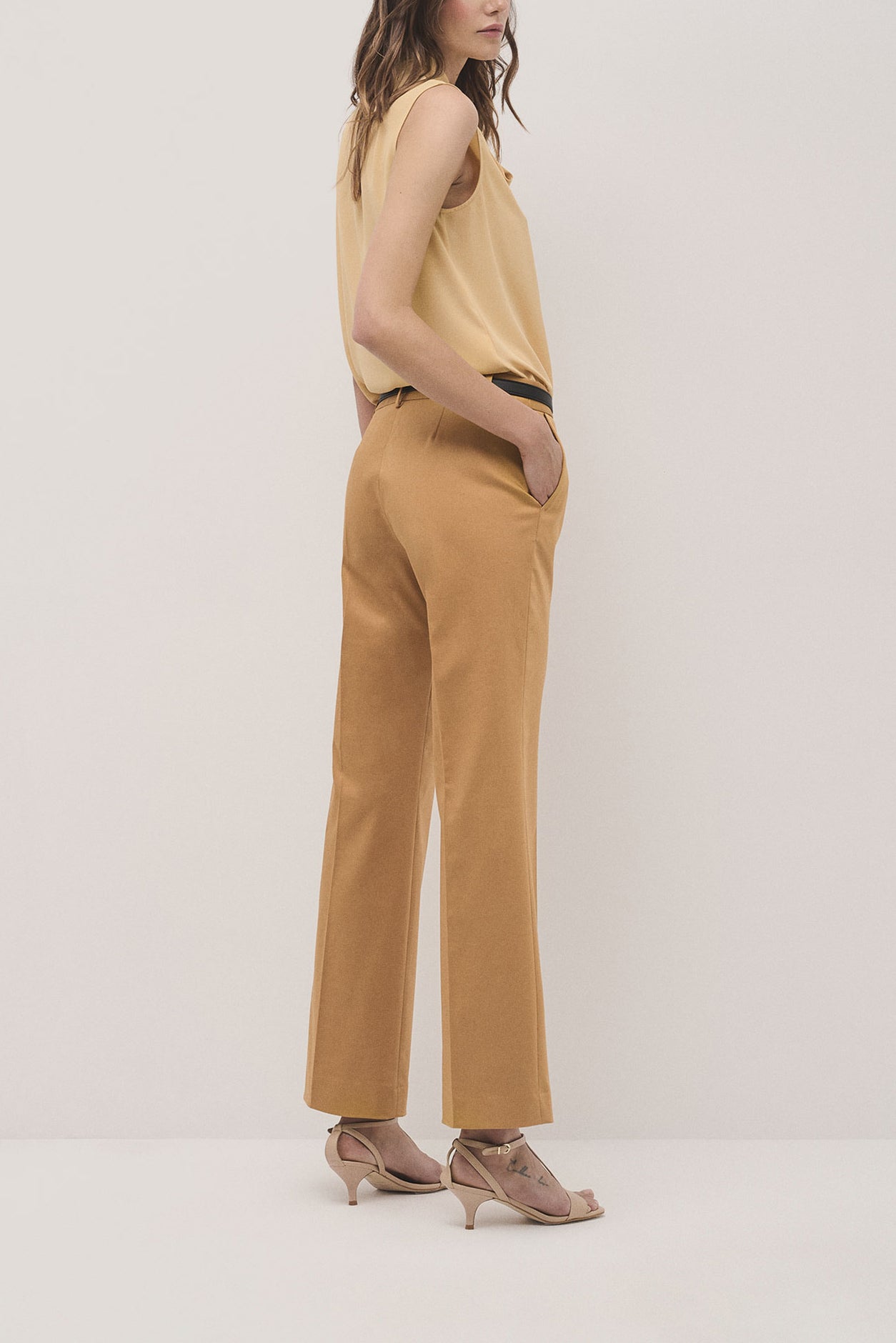 Pants | Mustard straight cotton satin pants by Spanish designer Roberto Verino