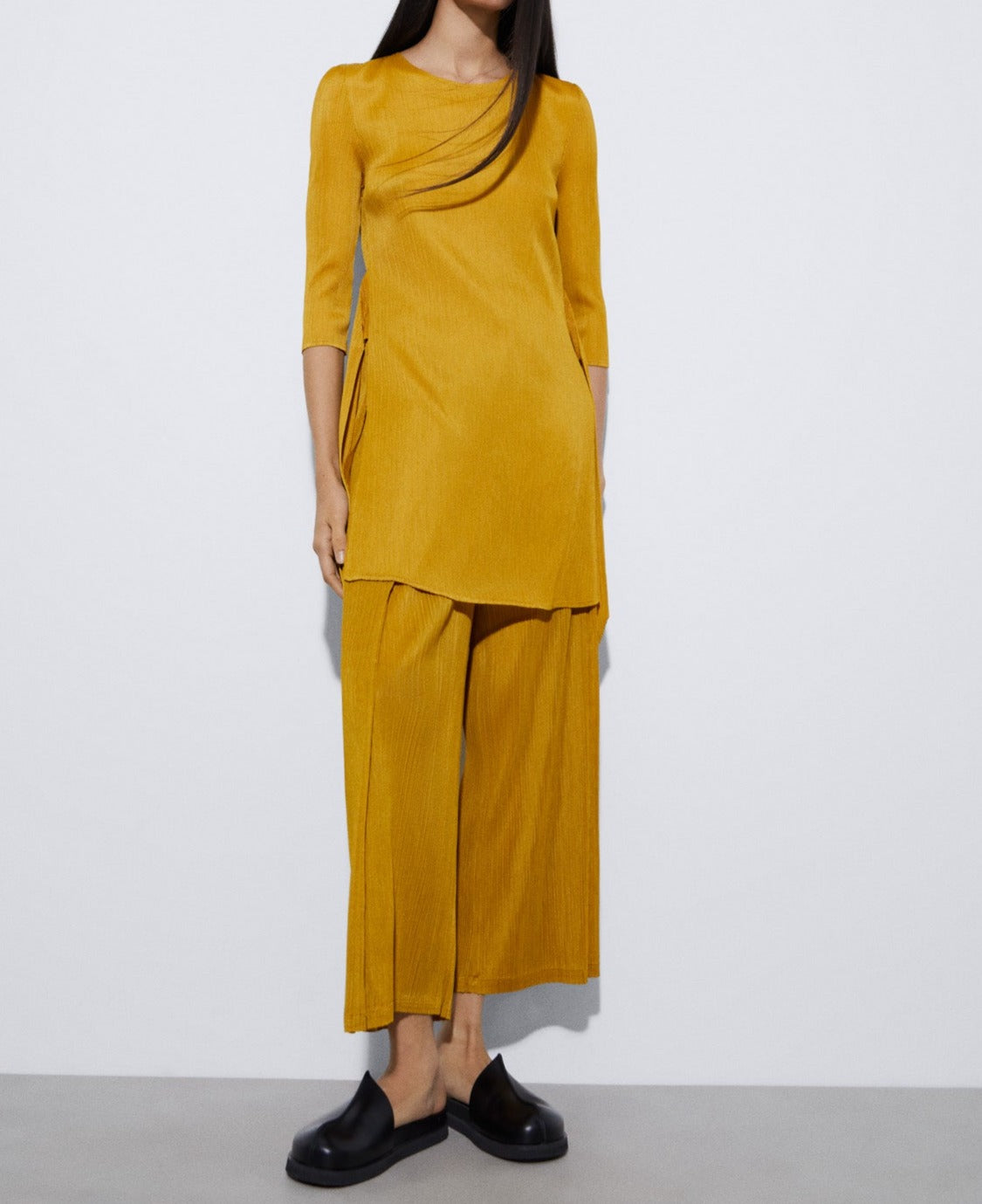 Women Trousers | Pistachio Green Crinkle Trousers by Spanish designer Adolfo Dominguez