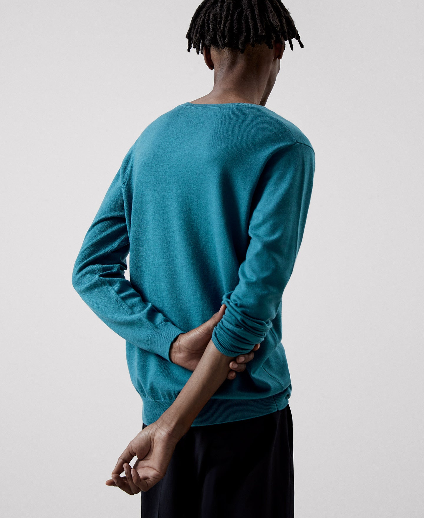 Men Jersey | Turquoise Merino Wool V-Neck Sweater by Spanish designer Adolfo Dominguez