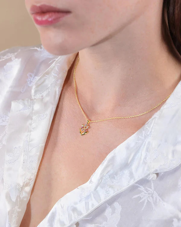 Wine And Roses Iris Pendant Necklace | aris3111