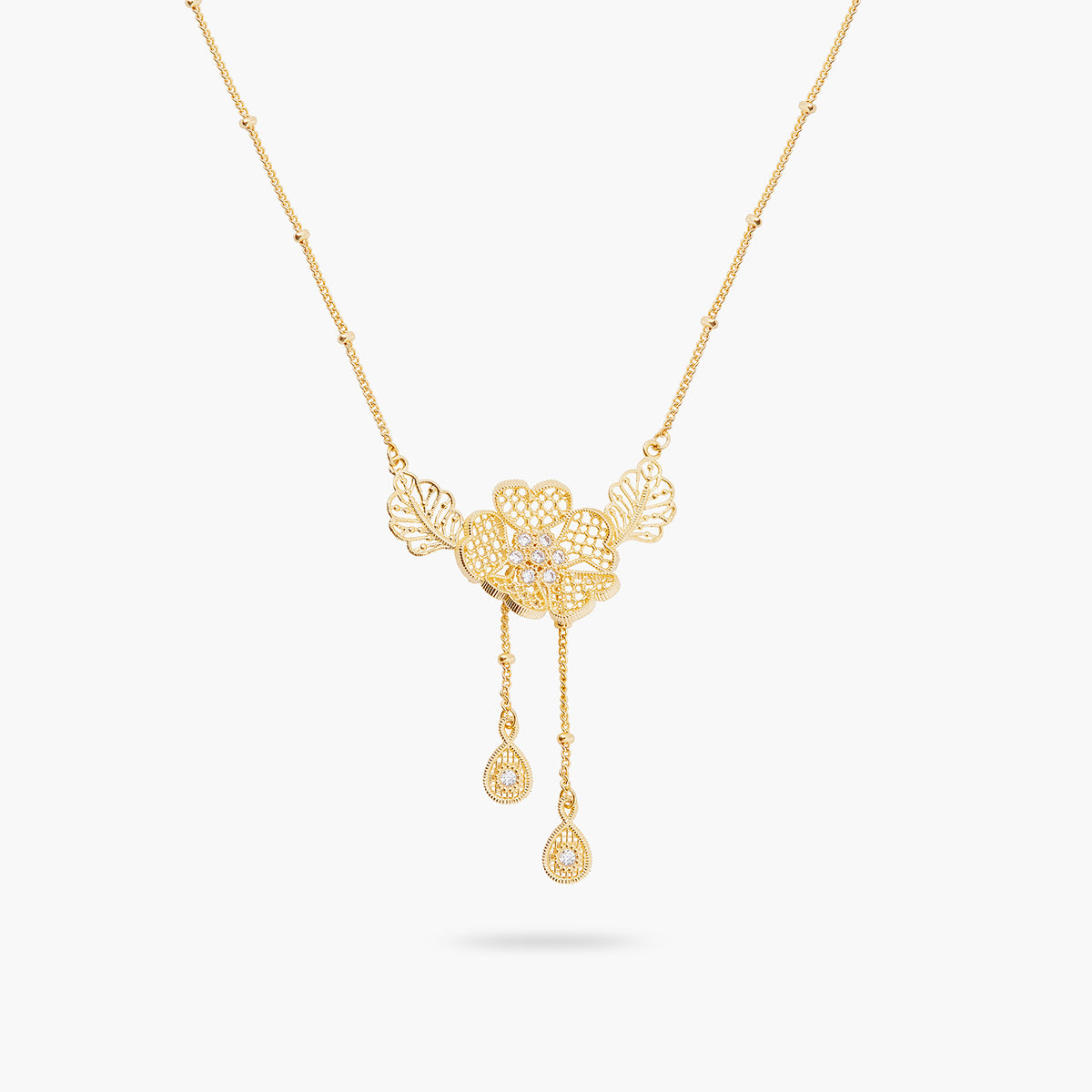 Gold Thread Pendant Fine Necklace | ARFO3021