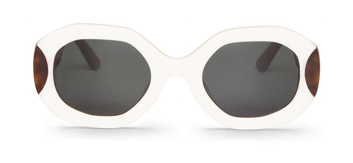 Vasasta Sunglasses With Classical Lenses